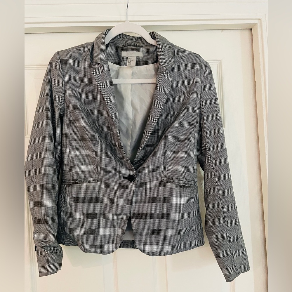 H&M Plaid Gray Checked Blazer (Size US 8)